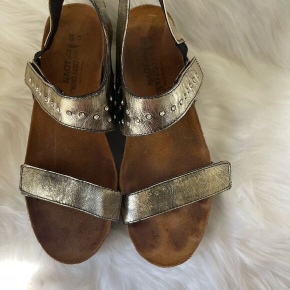 Naot metallic antique bronze wedge straps sandals Rhinestones accent EUR SZ40 - Picture 4 of 14